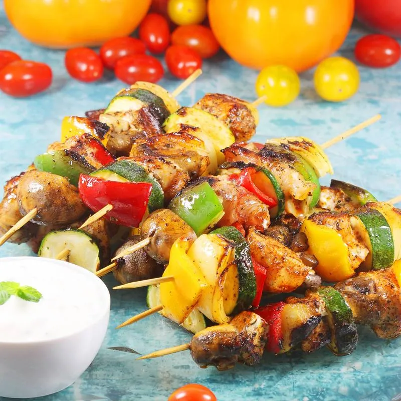 Idealny czas pieczenia szaszłyków z kurczaka – jak osiągnąć soczystość i aromat?