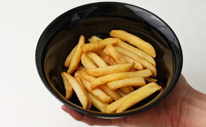 Ile kalorii ma frytki z mąki? Odkryj zaskakujące fakty o ich kaloryczności
