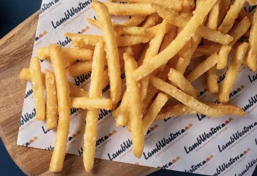 Jak długo smażyć frytki na patelni, aby uzyskać idealnie chrupiący efekt?