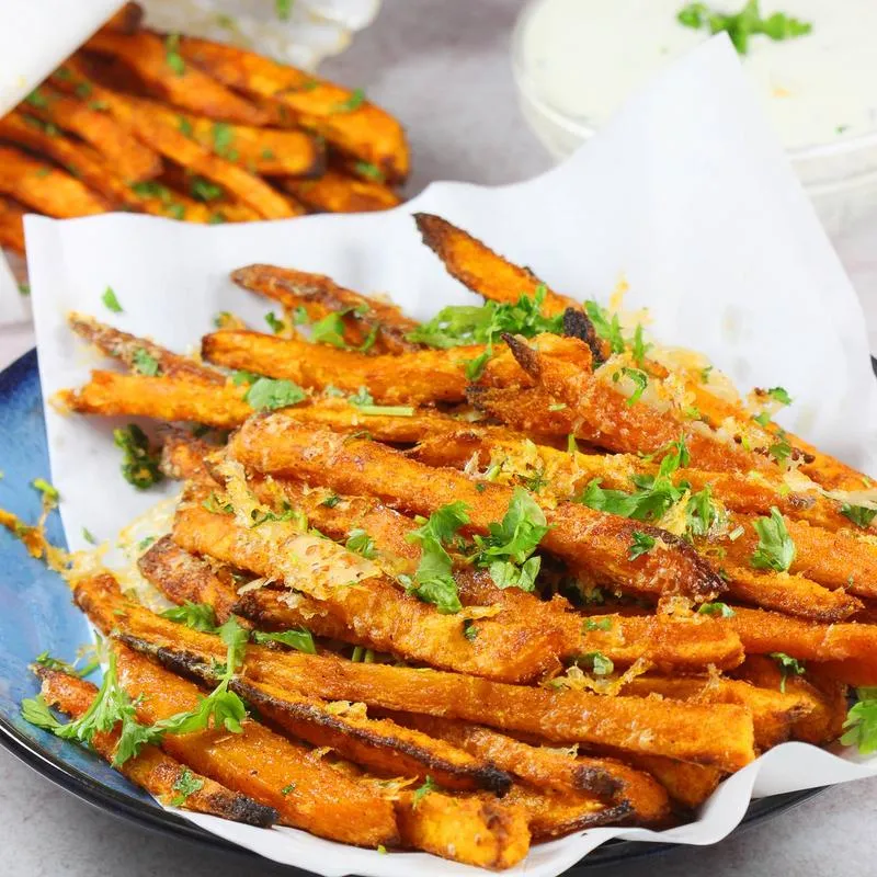 Jak długo smażyć frytki z batatów, aby uzyskać idealnie chrupiący efekt?