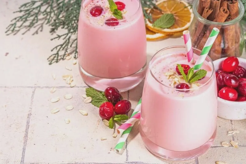 Jak się robi drinki? Proste przepisy na pyszne koktajle w domu