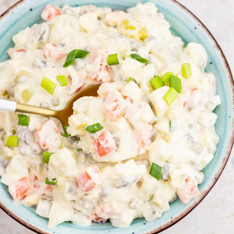 Odkryj sekrety sałatki jarzynowej, która oczaruje Twoich gości