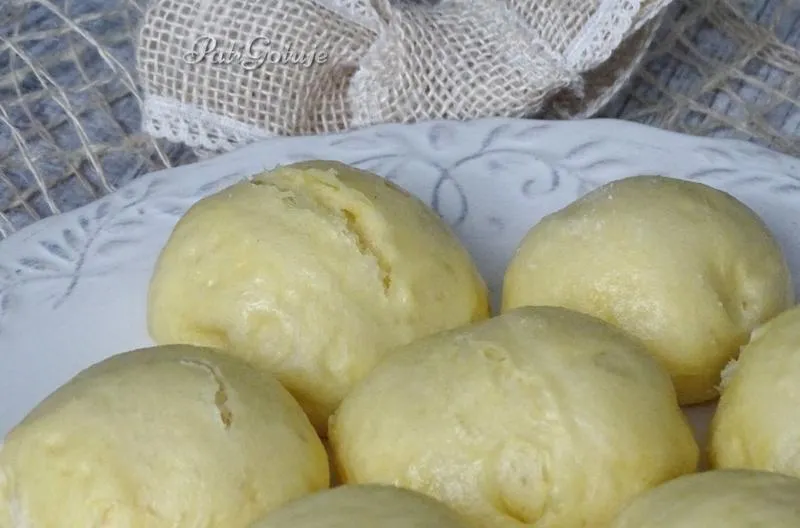 Optymalne gotowanie klusek na parze: jak długo, aby uniknąć klejenia?