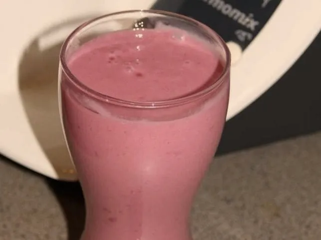 Pyszne drinki z sokiem porzeczkowym dla orzeźwienia na każdą okazję