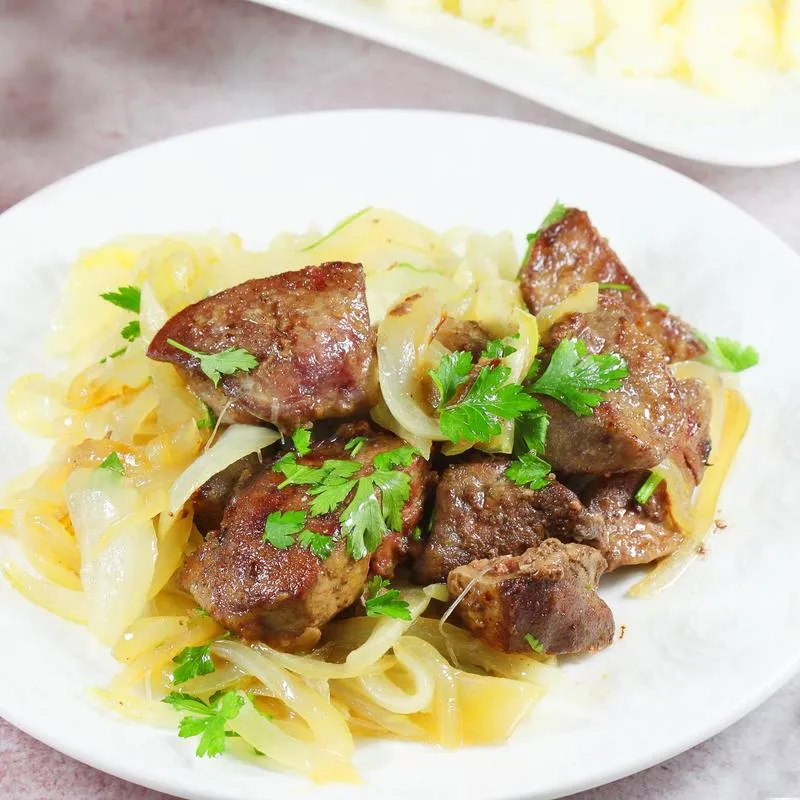 Wątróbka drobiowa i jej tajemnice: ile żelaza kryje w sobie? Poznaj fakty i sekrety wchłaniania