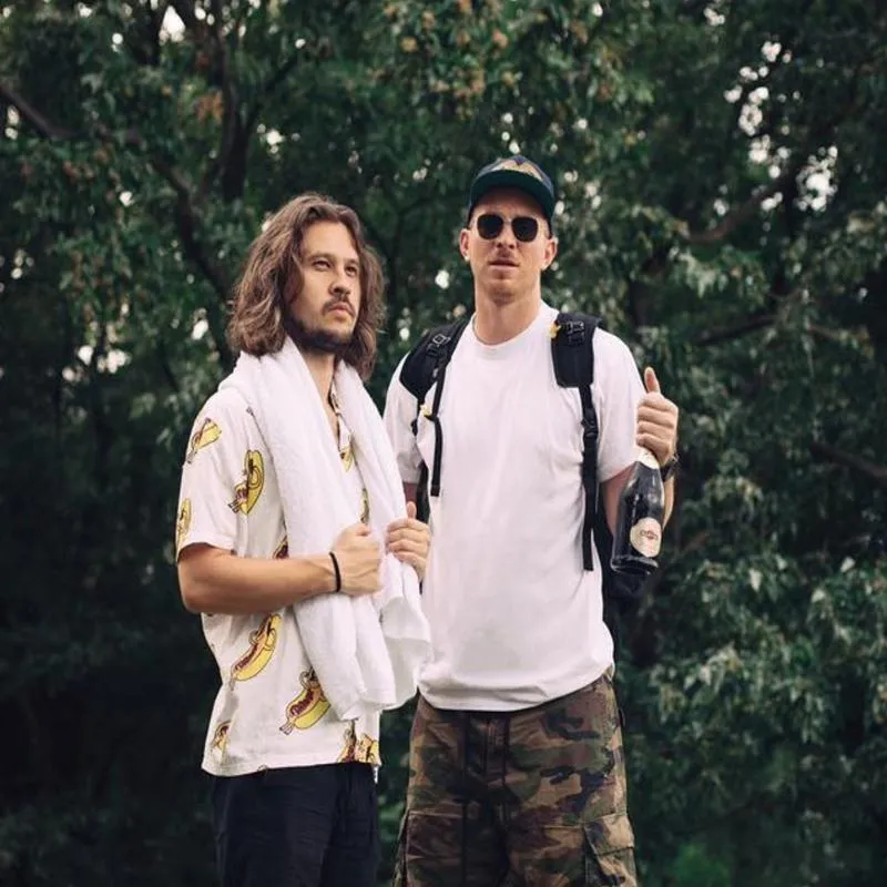 Zachwycający Flirtini drink – odkryj przepis na elegancki koktajl pełen smaku