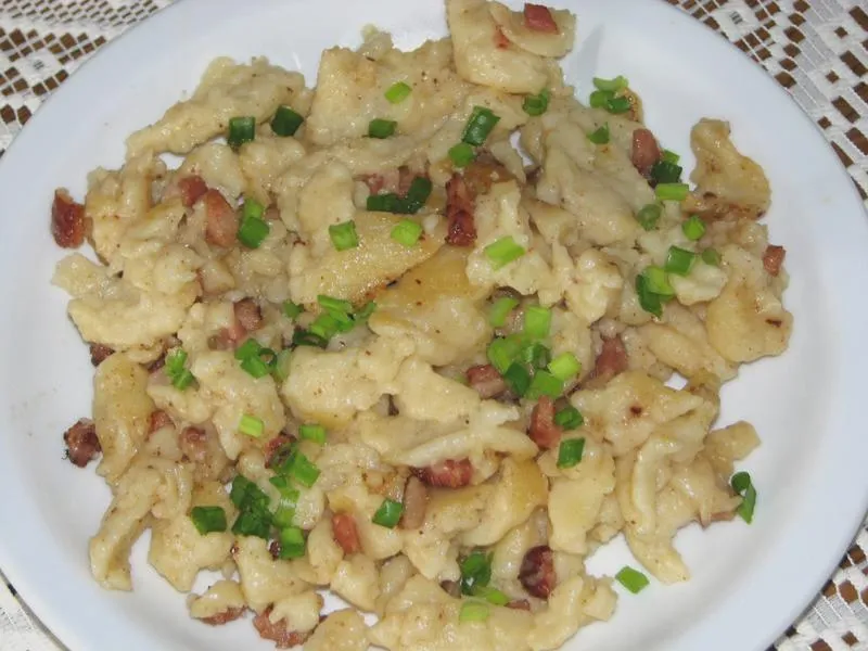 Kluski łyżką kładzione