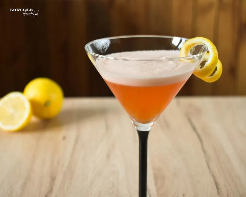 Przepisy na drinki z jajkiem