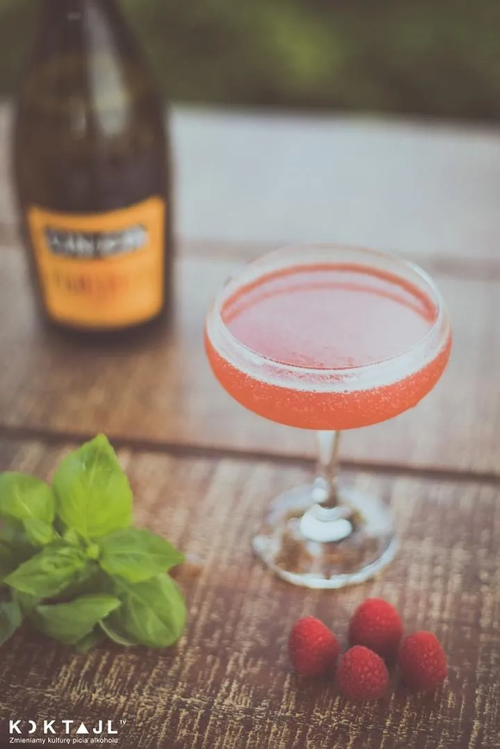 Przepisy na malinowe drinki