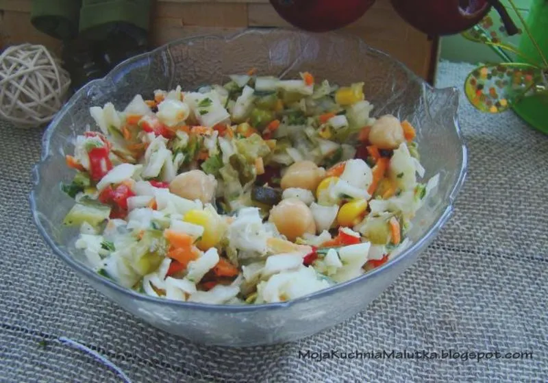 Sałatka z białej kapusty