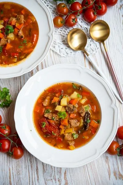 Zupa gulaszowa