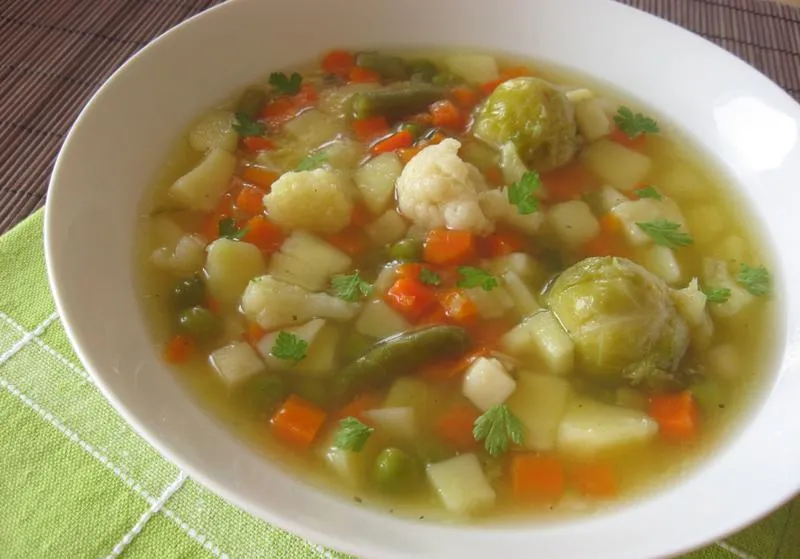 Zupa jarzynowa na kurczaku